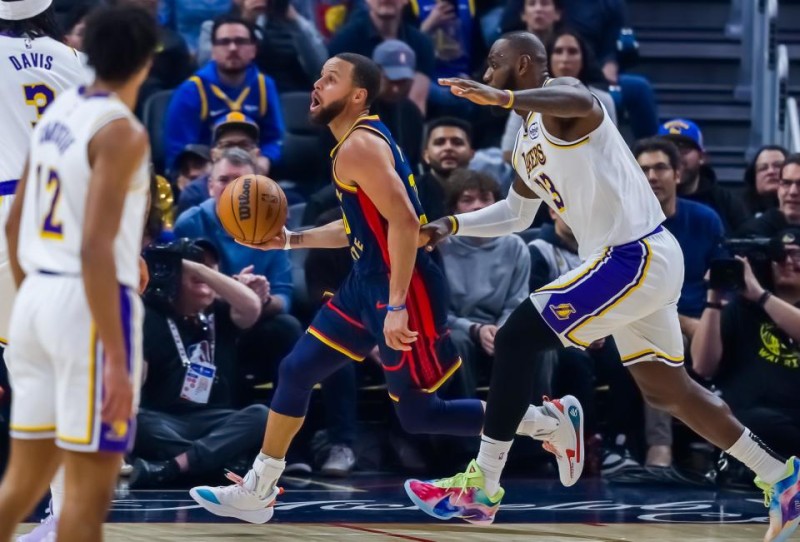 篮球——NBA常规赛：勇士不敌湖人