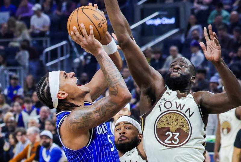 篮球——NBA常规赛：勇士胜魔术_腾讯新闻